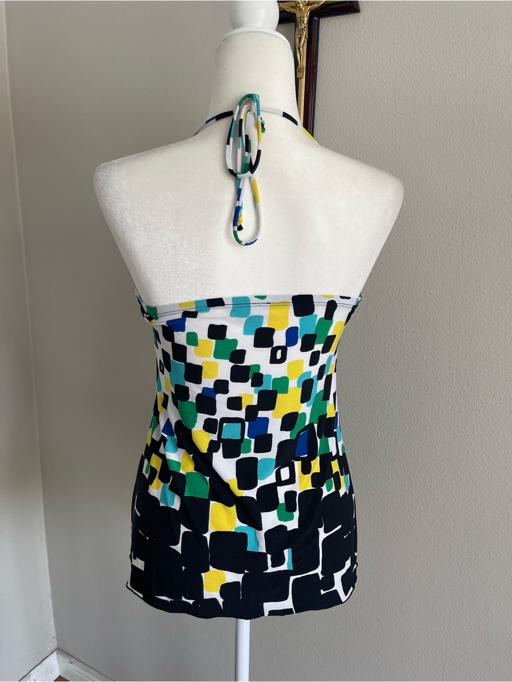 XOXO Women's Multi-Color Ruffled Halter Tank Top - Picture 5 of 6